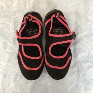 Water Shoes - Size 13/1